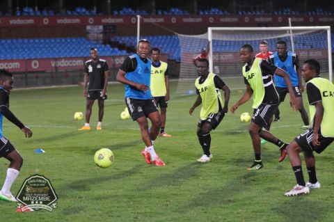 Les Corbeaux : une heure au Loftus Stadium