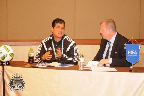 Les Corbeaux à l’école du savoir à Osaka