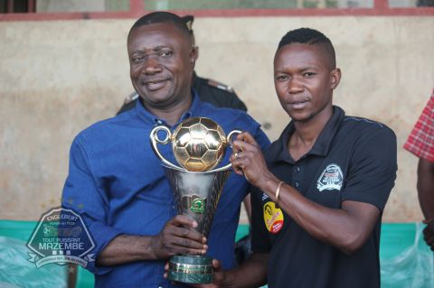Alphonse NGOYI KASANJI received TPM and the trophy!