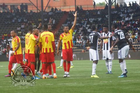 TPM - Sanga Balende (1-0) : MALANGO marque puis sort !