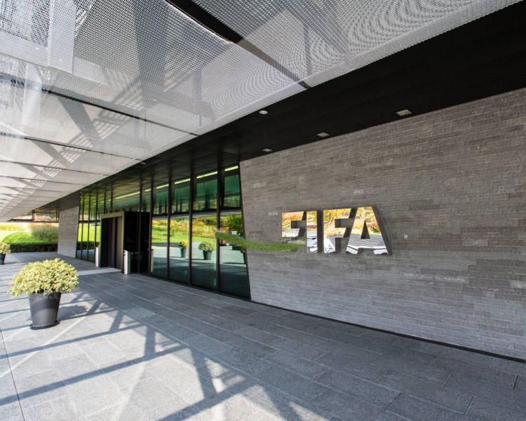 FIFA : suspension temporaire de toutes les mesures