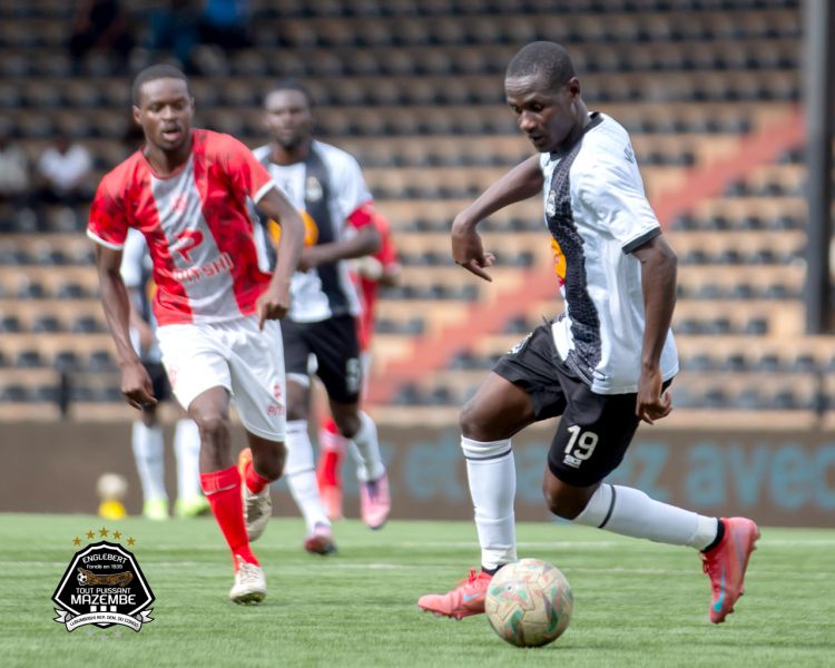 Kamalondo sourit aux Corbeaux qui restent leaders