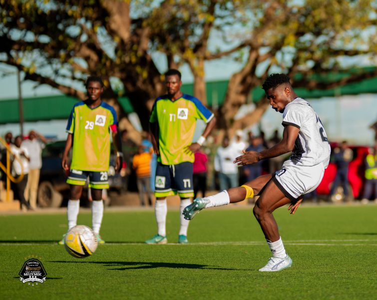 BONGELI en feu, les Corbeaux déroulent